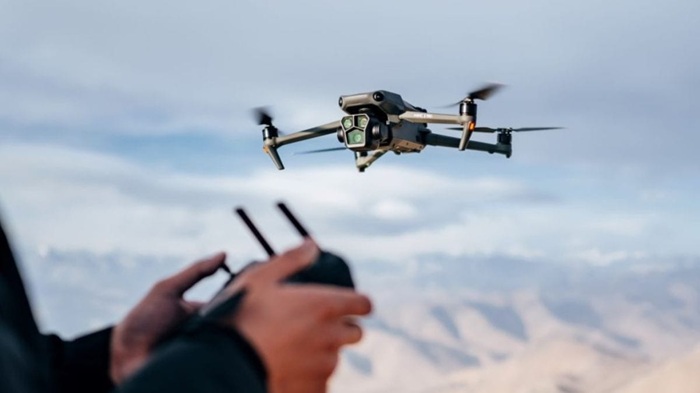So sánh Flycam dân dụng và UAV chuyên dụng trắc địa